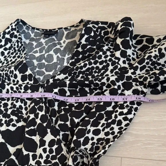 3/$10 Who What Wear Black and White Animal Print Blouse - Picture 5 of 8